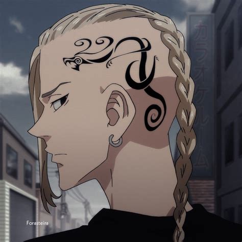 Ken Ryuguji dengan tato naga ikonik