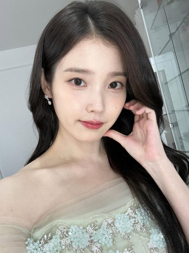 Penyanyi dan artis Korea IU Penyanyi dan artis Korea IU