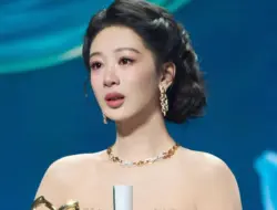 Yang Zi menangis setelah memenangkan penghargaan Aktris Terbaik, memicu perdebatan sengit di kalangan penonton.