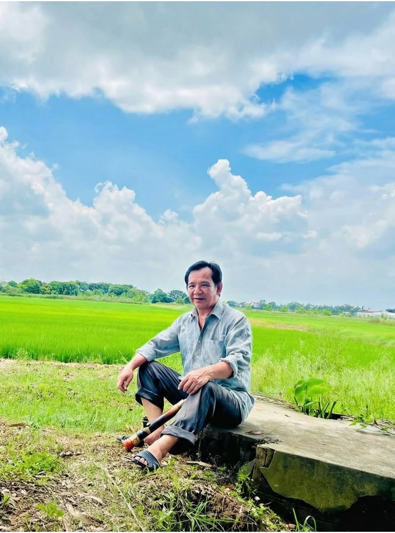 Upaya perjodohan yang rumit oleh Seniman Berprestasi Quang Tèo untuk 'putrinya', yang secantik ratu kecantikan, telah menarik perhatian - Foto 3.