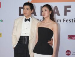 Tang Thanh Ha tampil bersama pemeran utama pria film ‘The Last Empress’ di karpet merah DANAFF IV.