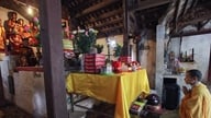 Merenungkan prinsip Buddhisme tentang "keinginan minimal dan kepuasan"