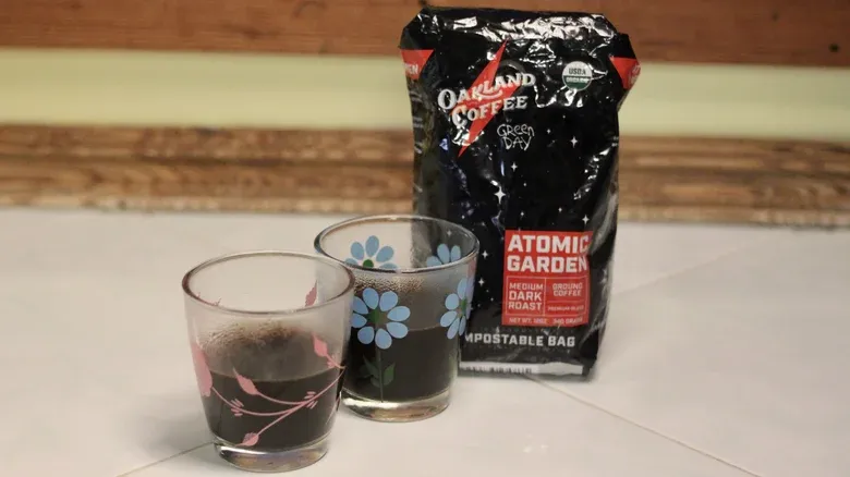 7 Seleb Ini Ternyata Punya Merek Kopi, Bagaimana Rasanya? 7 Seleb Ini Ternyata Punya Merek Kopi, Bagaimana Rasanya?