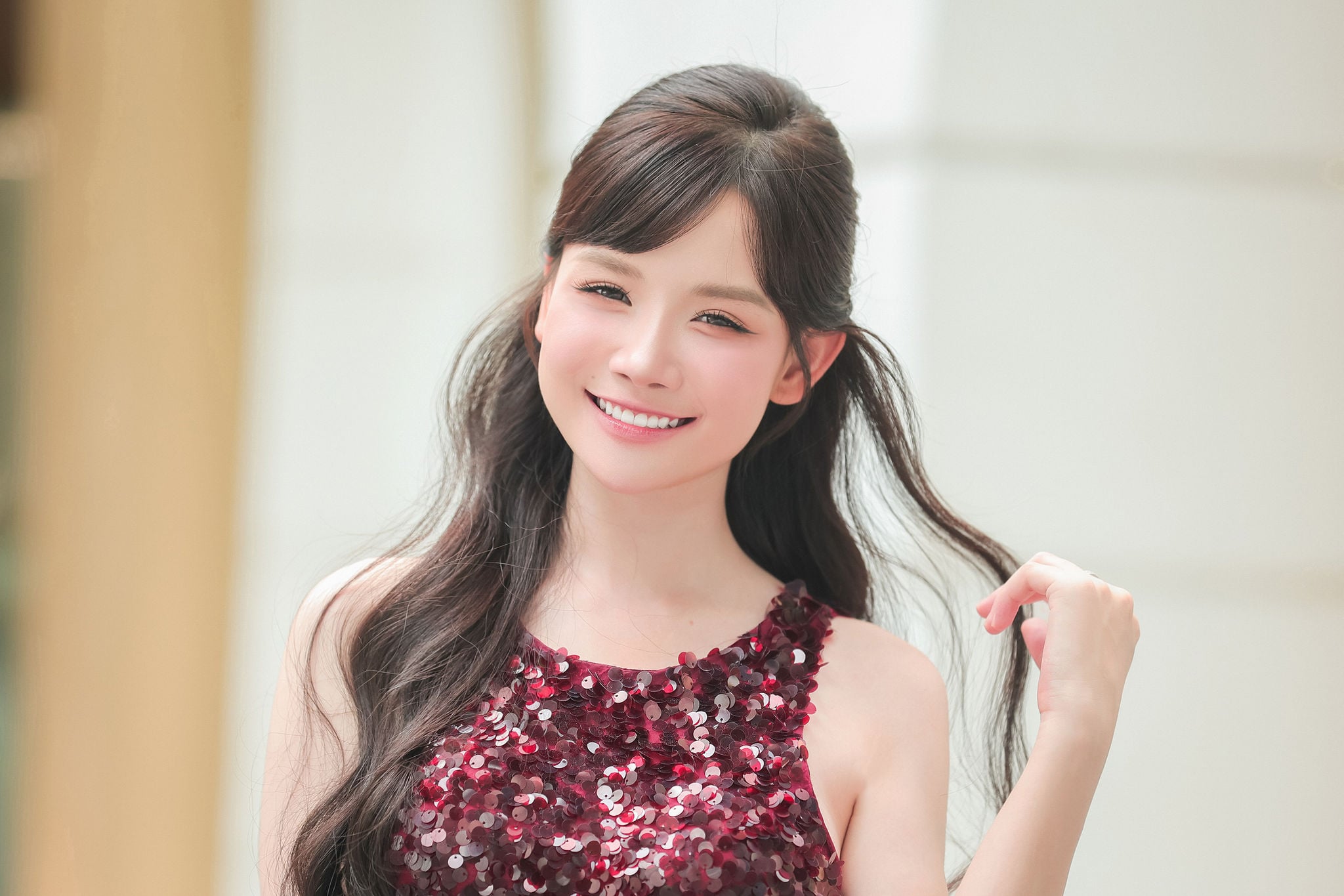 Tú Quyên adalah sosok yang dikenal di dunia modeling sebelum beralih ke dunia akting.