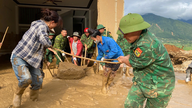 Militer, dengan misinya pencegahan dan pengendalian bencana serta pencarian dan penyelamatan, dengan sepenuh hati membantu masyarakat di saat kesulitan.