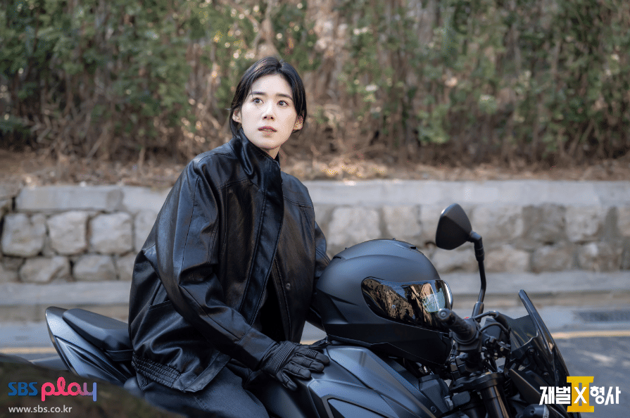 Jung Eun Chae di drama Flex X Cop 2