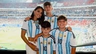 Istri Messi menangis tersedu-sedu saat Argentina melakukan comeback untuk mencapai final Piala Dunia.