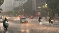 Prakiraan cuaca hari ini (17 Juli): Hujan deras meluas di Vietnam Utara.