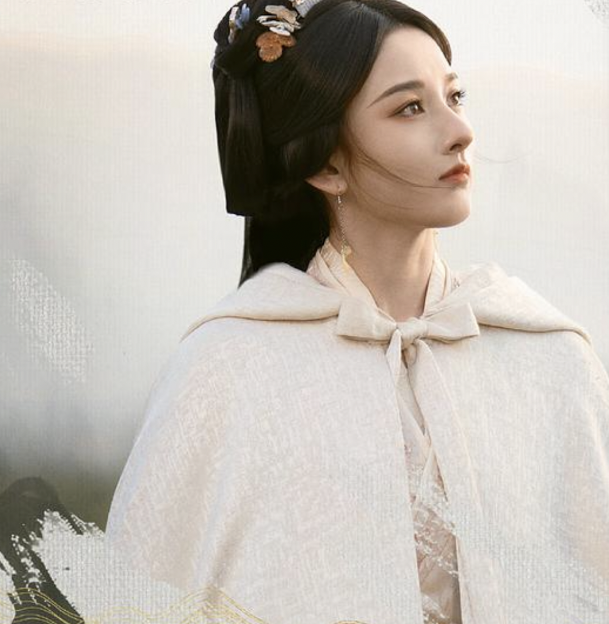 Aktris cantik asal Tiongkok, Song Zu'er, tengah menjadi sensasi berkat penampilannya yang memukau dalam film terbarunya - Foto 1.
