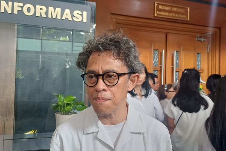 Riri Riza hadiri sidang putusan Nadiem Makarim di Pengadilan Negeri Jakarta Pusat, Selasa (30/6/2026). 