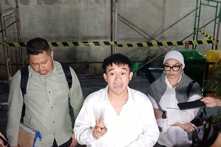 Anwar BAB di Polda Metro Jaya, Jakarta Selatan, Rabu (10/6/2026).