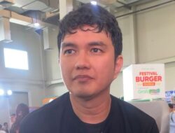 Murka! Aldi Taher Bela Kameramen yang Kena Marah Baskara Hindia: Jangan Sok Artis Lo