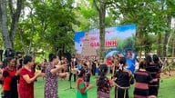 Program lagu dan tari rakyat "Kita Satu Keluarga": Titik temu budaya di Dataran Tinggi Tengah.