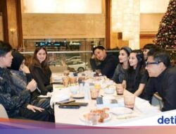 5 Seleb Rayakan Tahun Baru, Pesta BBQ Hingga Makan Anggur di Bawah Meja