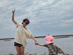 Aktris Korea Son Ye Jin Bagikan Foto Liburan Seru Bersama Sang Buah Hati